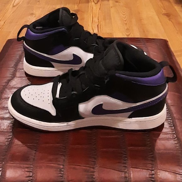 Air Jordan 1 Mid Kid's PS Dark Iris Black Purple White  640734-095  Size 2.5Y - Picture 3 of 8